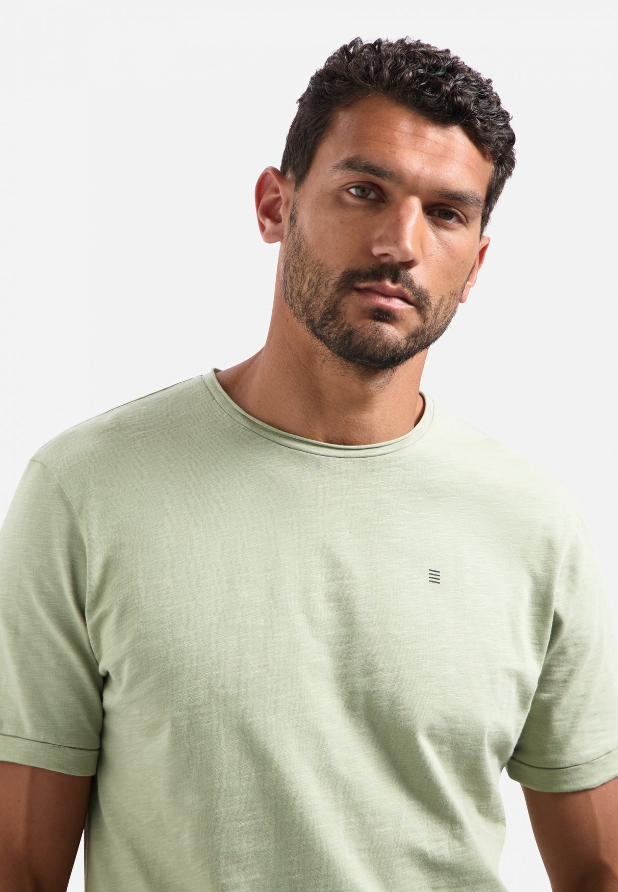 Slub-T-Shirt mit Rundhalsausschnitt | LIGHT MOSS