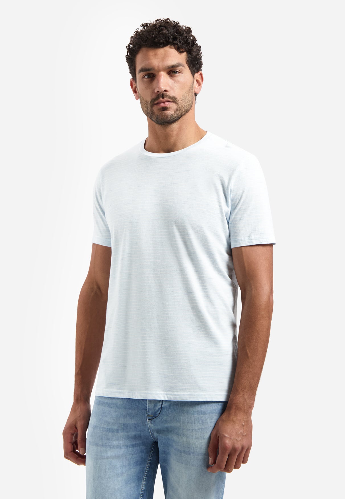 Gestreiftes T-Shirt mit Rundhalsausschnitt | Sky