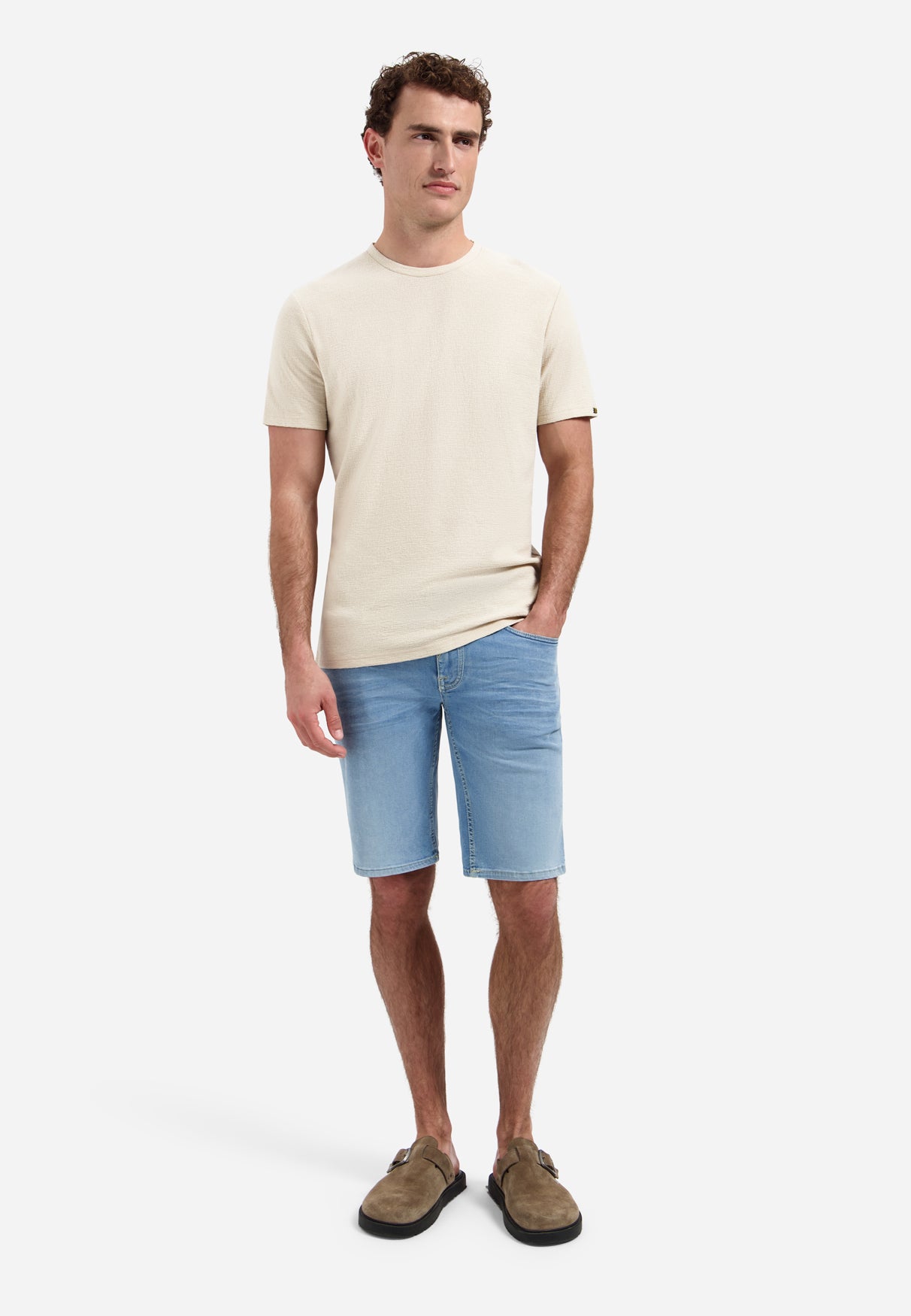 Plain T-shirt with a round neck | Desert