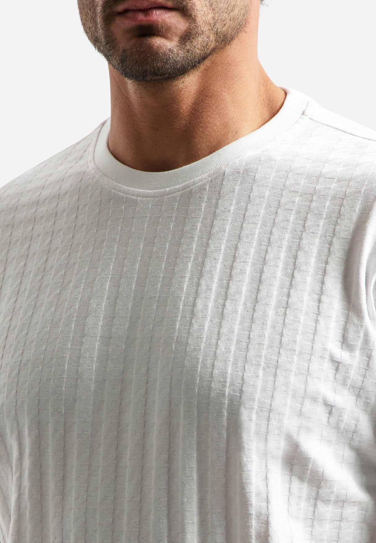 Plain T-shirt with relief texture | White
