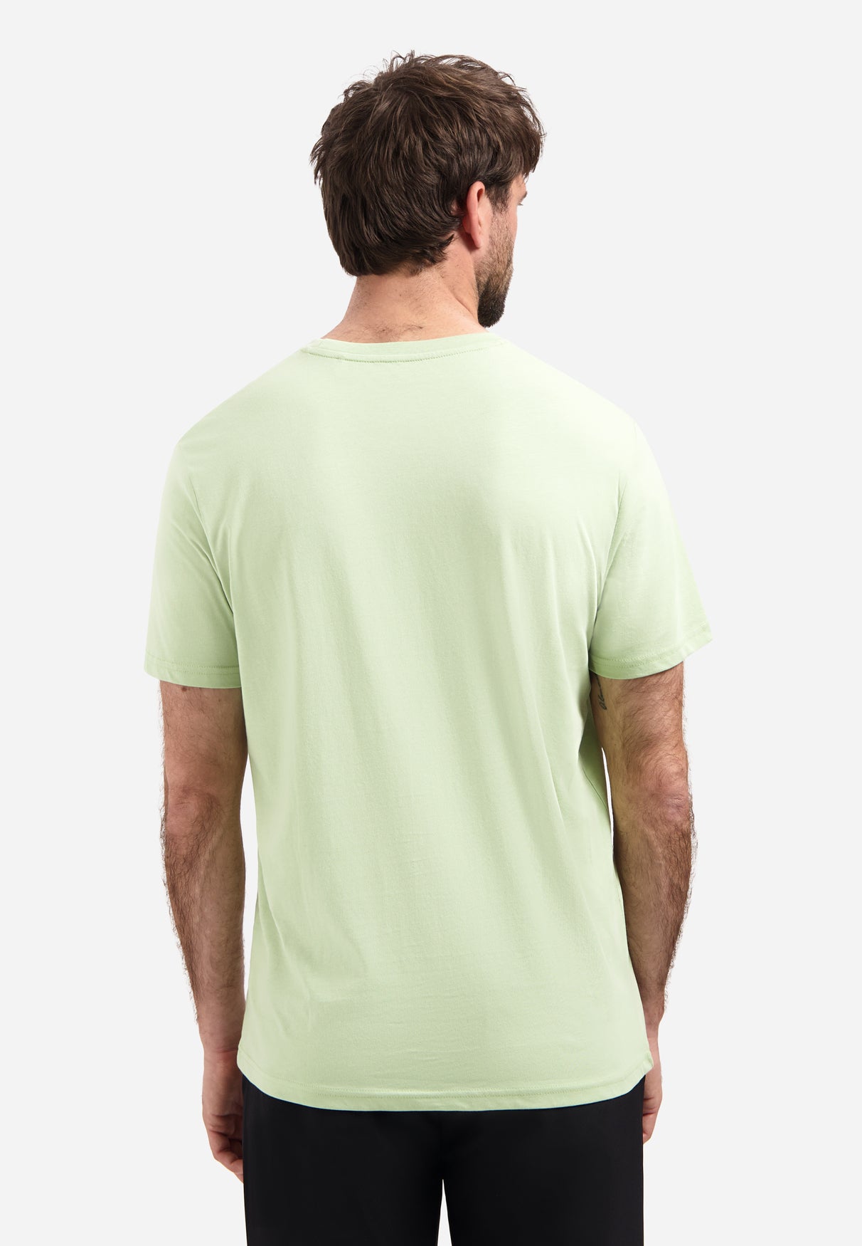 Basic plain T-shirt with round neck. | Green