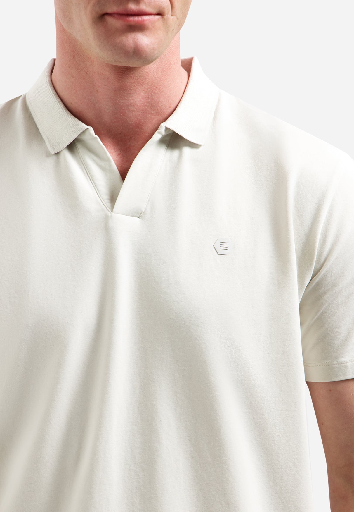 Polo shirt with V-neck | Kit