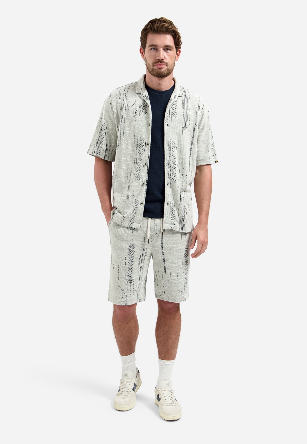 Jacquardhemd mit kurzen ÄrmelnStretchhemd mit Allover-Print | Kit