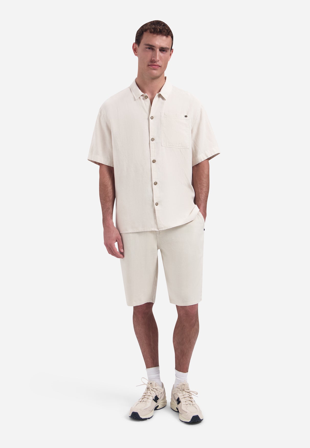Chino shorts with drawstring | Stone