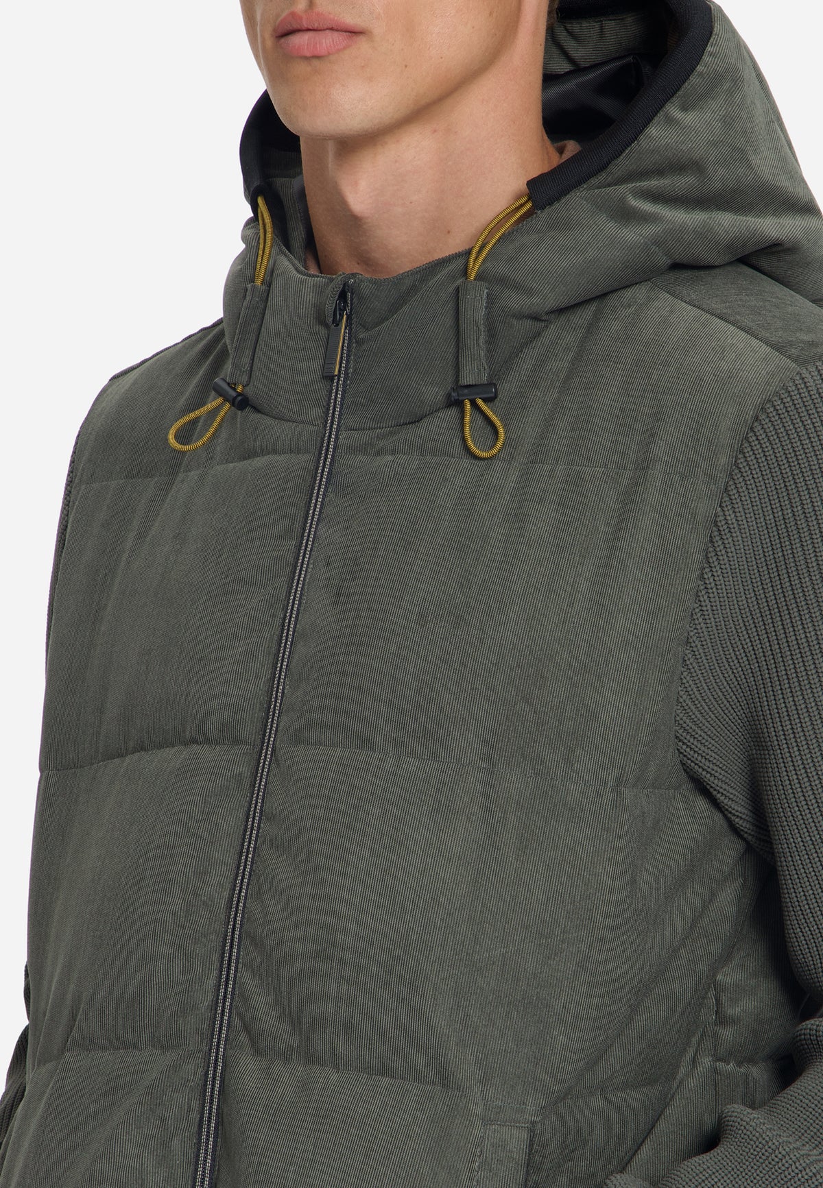 Kapuzenjacke aus Cord-Mischgewebe | army