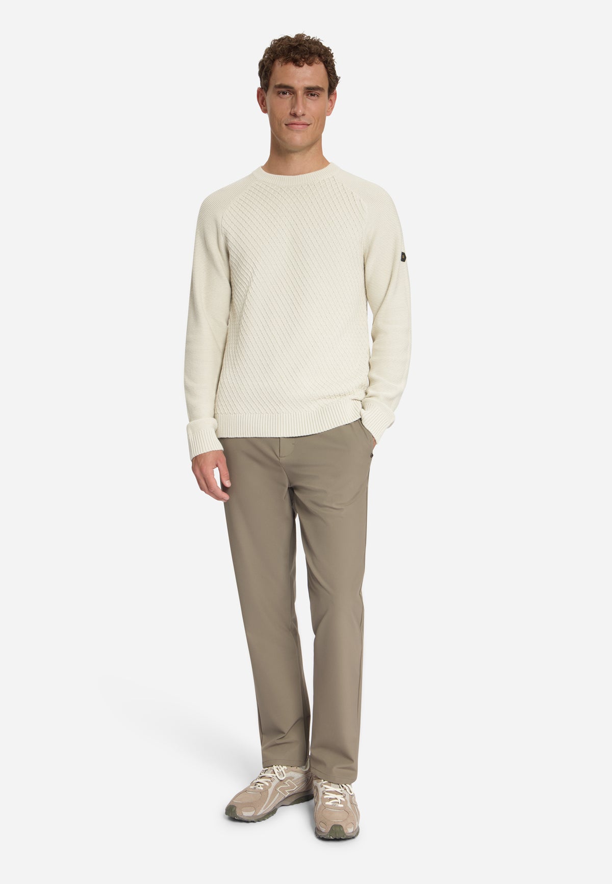 Pullover mit Rundhalsausschnitt und Zopfmuster | Stone