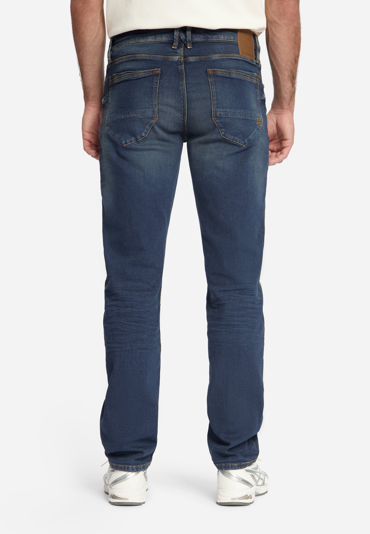 Denim in relaxed fit | Dirty Used Denim